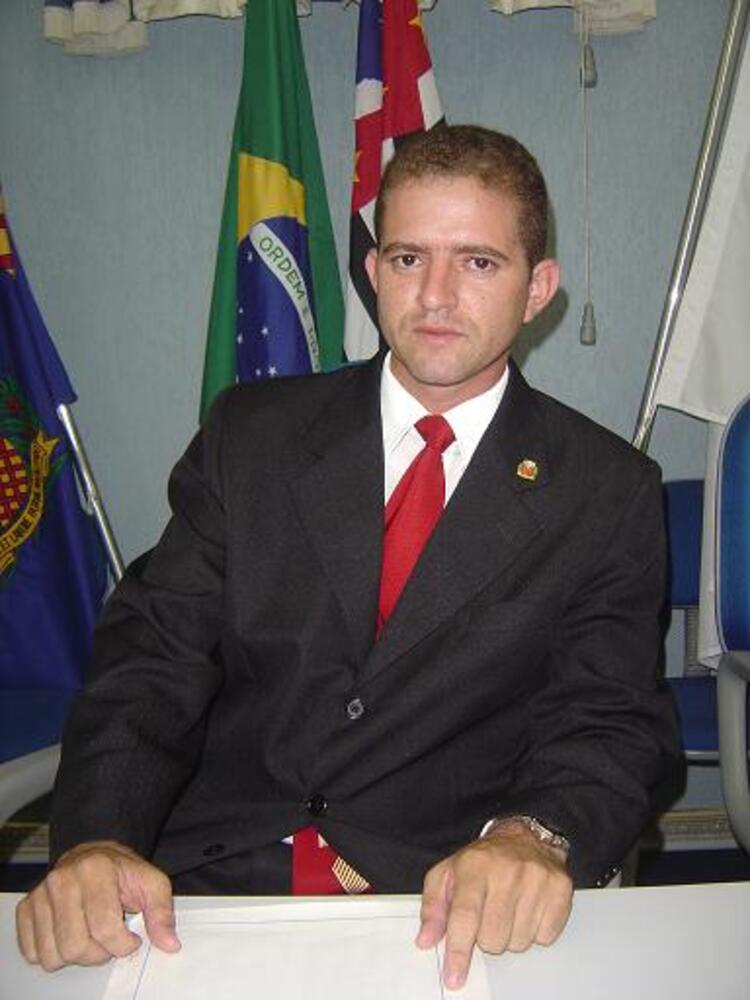 PROJETO DO VEREADOR BRANCO OBRIGA ESTABELECIMENTOS A FIXAR ORIENTAÇÕES SOBRE O DPVAT