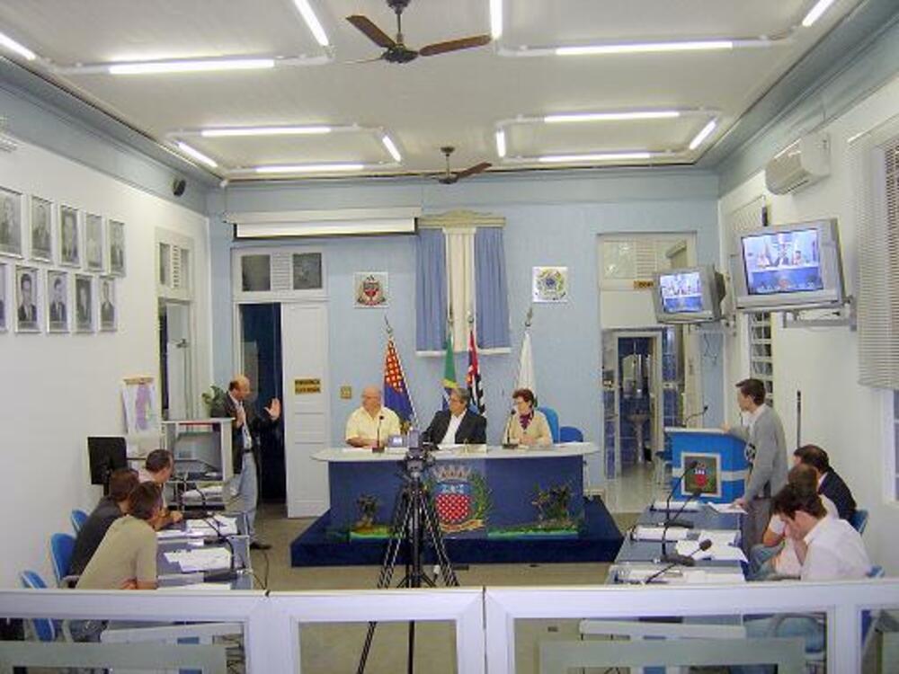 CÂMARA ANALISA DIRETRIZES ORÇAMENTÁRIAS PARA 2011