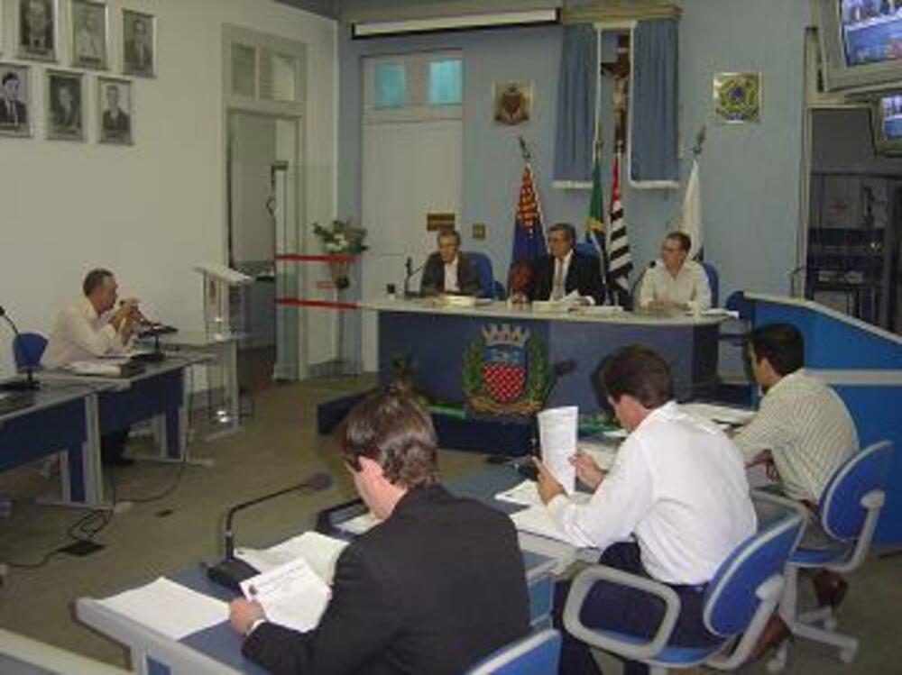 CÂMARA REQUER INFORMAÇÕES SOBRE TERRENO NO ALTO DA SERRA