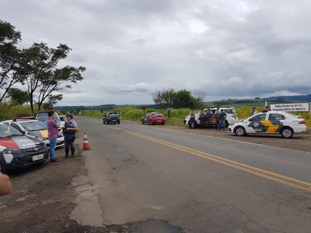 VEREADORES REIVINDICAM MELHORIAS PARA A SP 191