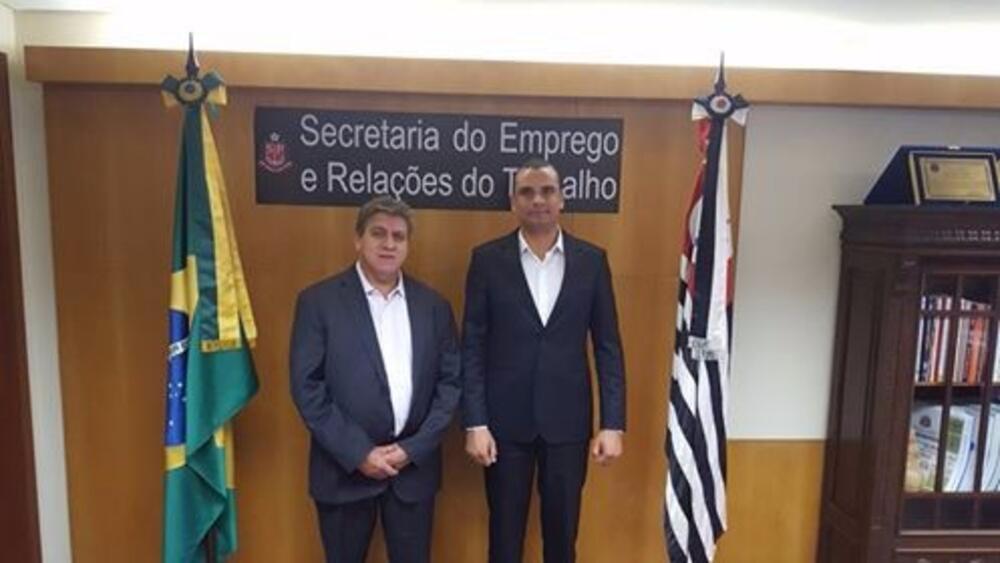 VEREADOR ADRIANO VITOR CONQUISTA CURSOS DE QUALIFICAÇÃO PROFISSIONAL PARA SÃO PEDRO