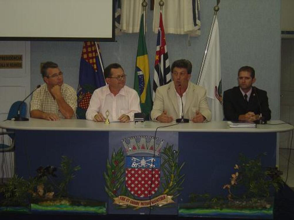 PREFEITURA E CPFL ASSINAM CONTRATO PARA ILUMINAR PONTOS ESCUROS DA CIDADE