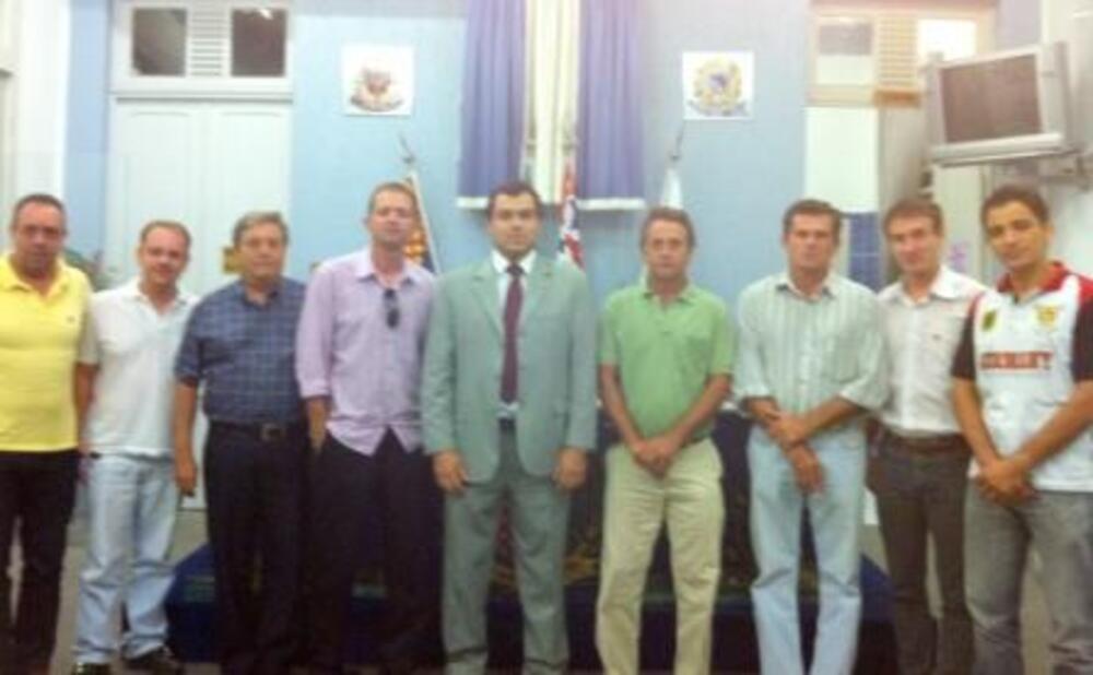 CÂMARA RECEBE VISITA DO AUDITOR FISCAL DA RECEITA FEDERAL