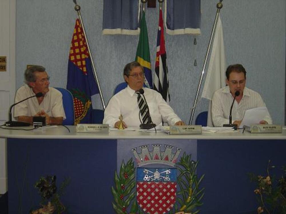 CÂMARA APROVA FINANCIAMENTO PARA AQUISIÇÃO DE MÁQUINAS DE PAVIMENTAÇÃO