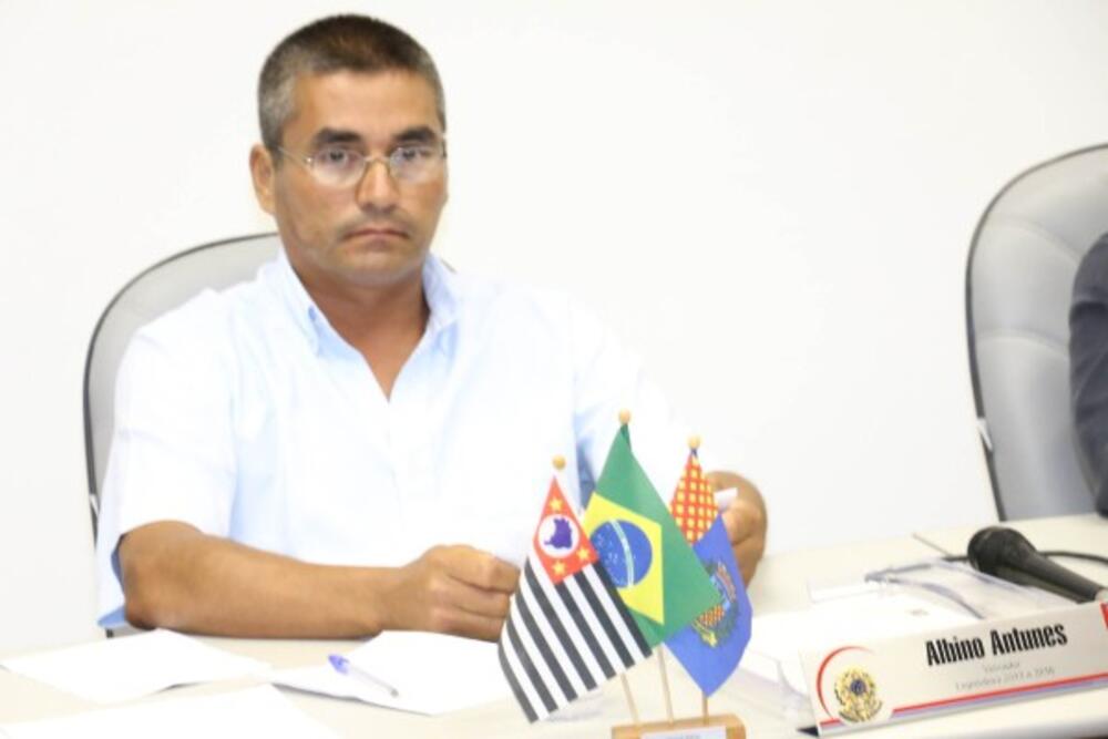 VEREADOR ÍNDIO COBRA MELHORIAS NA ESTRADA VICINAL DR. ULISSES GUIMARÃES