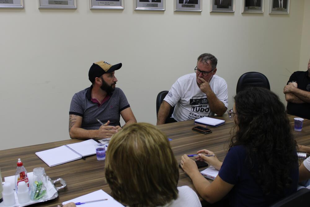 SECRETÁRIO DE OBRAS PRESTA ESCLARECIMENTOS À CÂMARA SOBRE ECOPONTO