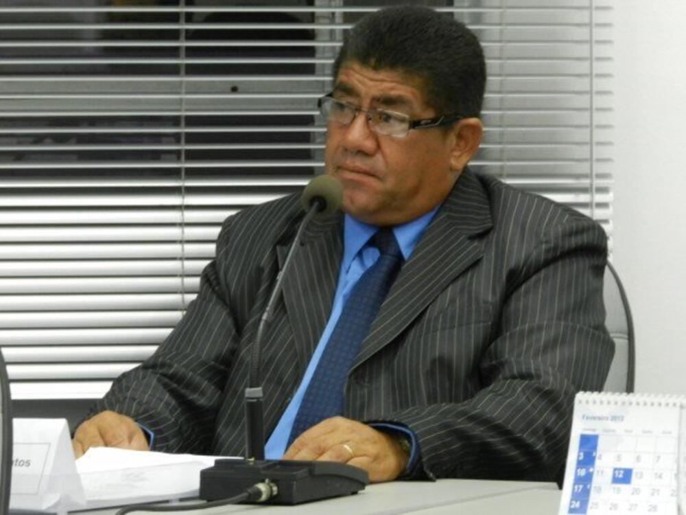 TONINHO DINGÃO SOLICITA MUDANÇA DE HORÁRIO NA COLETA DE LIXO