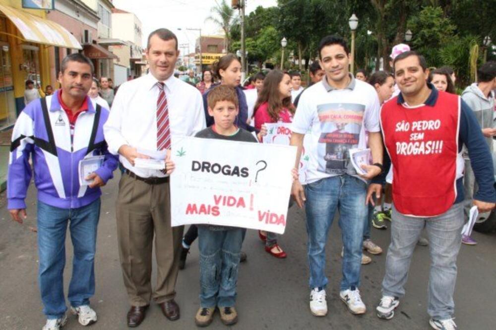 FRENTE PARLAMENTAR CONTRA O CRACK E OUTRAS DROGAS REALIZADA CAMINHADA ANTI DROGAS