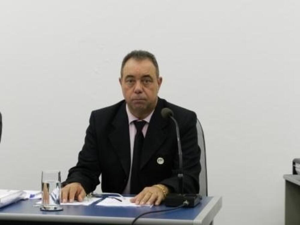VEREADOR TONINHO SOLICITA ILUMINAÇÃO PÚBLICA NO BAIRRO COLINAS DE SÃO PEDRO
