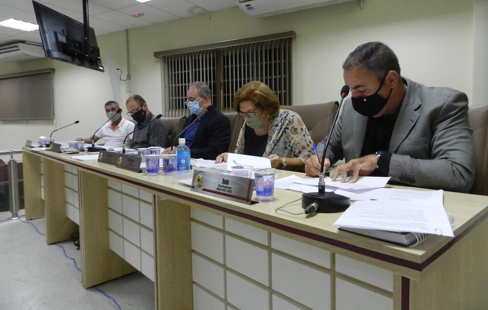 CÂMARA APROVA PROJETO QUE ACABA COM RECESSO PARLAMENTAR DE JULHO