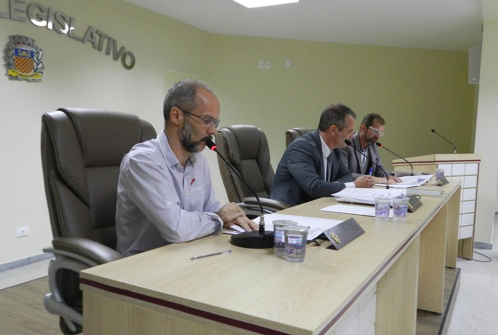 VEREADOR PEDE MELHORIA EM LABORATÓRIO DE HOSPITAL EM SÃO PEDRO