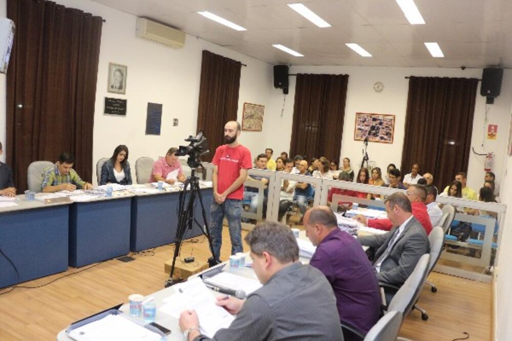 VEREADORES QUEREM INFORMAÇÕES SOBRE NÃO TRANSFERÊNCIAS DE PACIENTES NO MUNICÍPIO