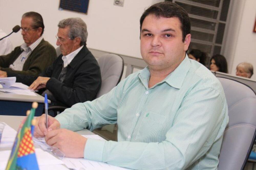 IVAN TEIXEIRA SOLICITA MANUTENÇÃO DO GUARD RAIL NA ESTRADA DA SERRA DO ITAQUERI