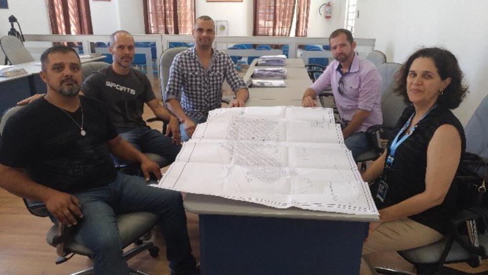 VEREADORES BUSCAM MELHORIAS PARA A REDE DE TELEFONIA E INTERNET DO MUNICÍPIO