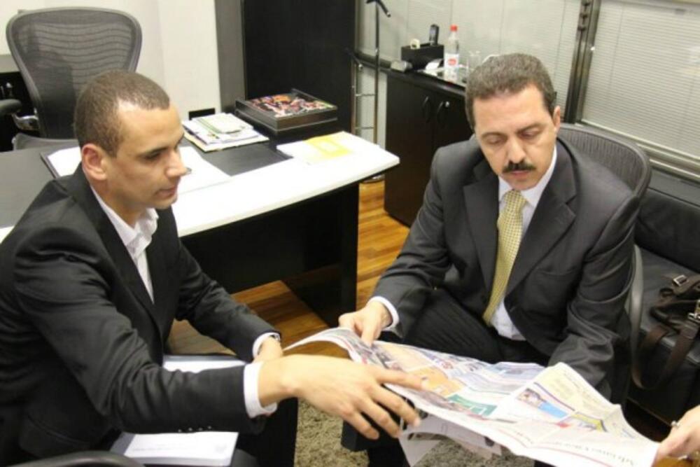 ADRIANO VITOR APRESENTA PEDIDO DE VERBA PARA DEPUTADO