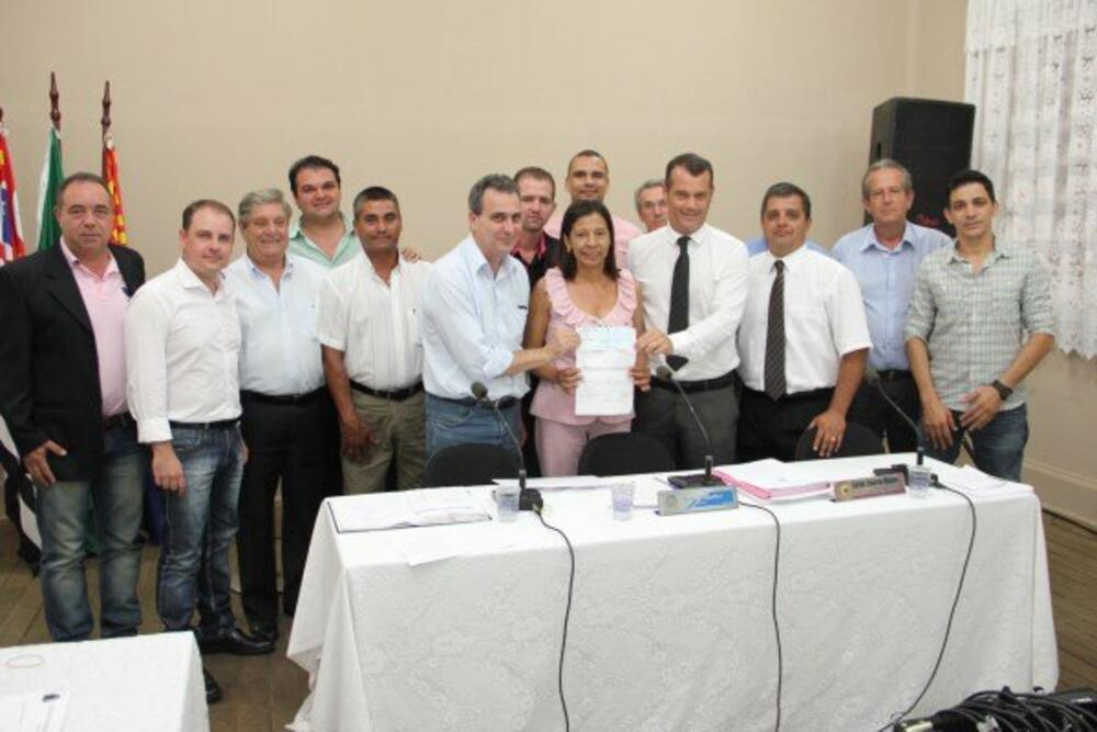 PRESIDÊNCIA DA CÂMARA ENTREGA REPASSE DE SUBSÍDIO DE R$ 450.000,00 PARA EQUIPAR E FINALIZAR A UPA