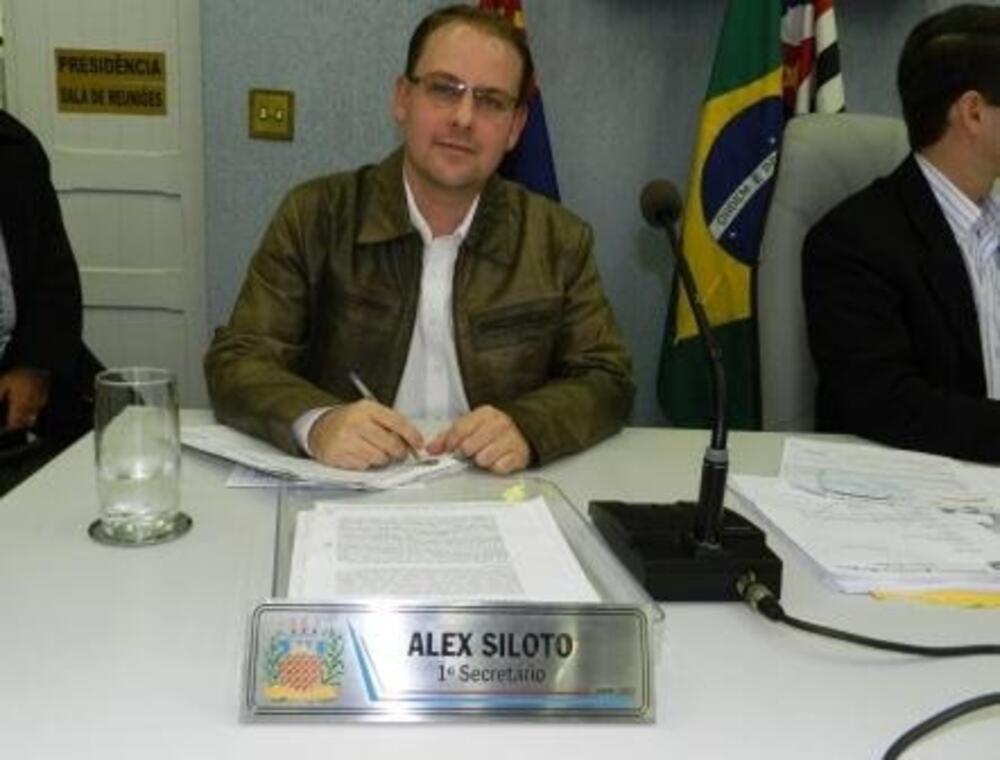 ALEX SILOTO SOLICITA CÓPIA DE PROCESSO LICITATÓRIO E PROJETO DE PRAÇA NO HORTO FLORESTAL