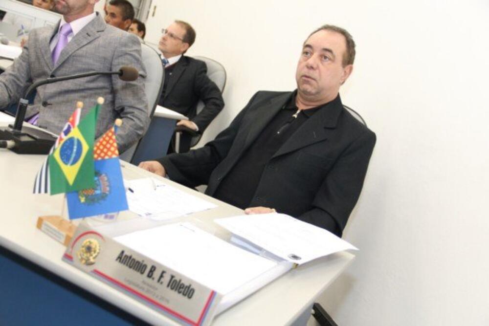 TONINHO DA SORVETERIA APRESENTA REIVINDICAÇÕES DA COMUNIDADE