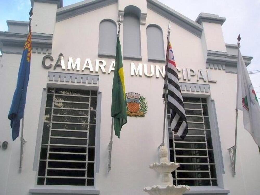 COMISSÃO PROCESSANTE ESCLARECE INFORMAÇÕES SOBRE DENÚNCIA CONTRA O PODER EXECUTIVO