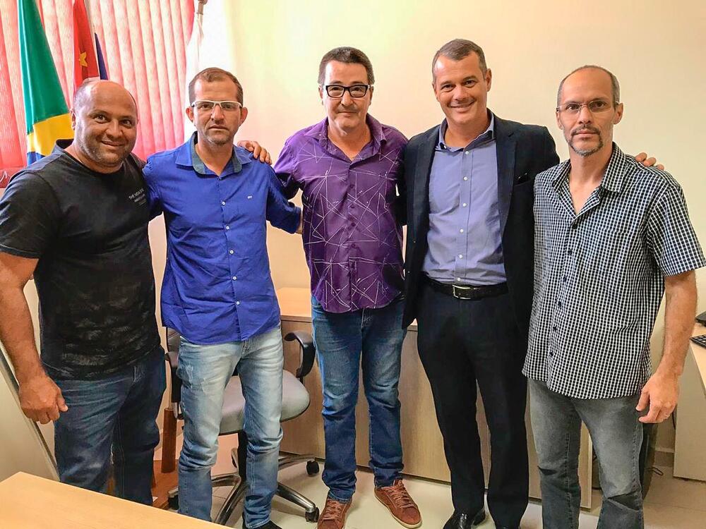 MESA DIRETORA DA CÂMARA MUNICIPAL DE SÃO PEDRO RECEBE VISITA DO PRESIDENTE DA CÂMARA MUNICIPAL DE ÁGUAS DE SÃO PEDRO