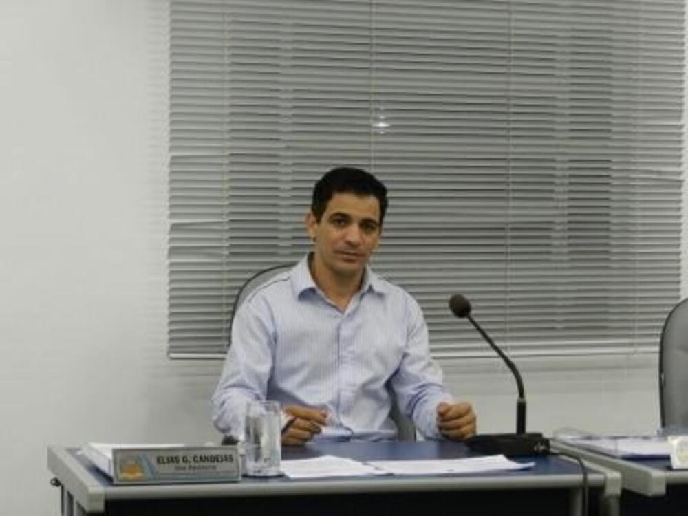 ELIAS CANDEIAS REQUER INFORMAÇÕES SOBRE DEPÓSITO DE LIXO E ENTULHO NO BAIRRO NOVA SÃO PEDRO I
