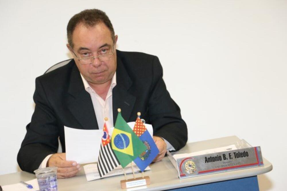 TONINHO DA SORVETERIA COBRA LIMPEZA DE BOCA DE LOBO NO NOVO HORIZONTE