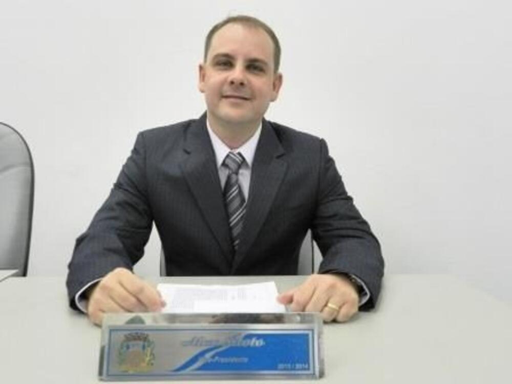 ALEX SILOTO REIVINDICA MELHORIAS NA ESTRADA MUNICIPAL SENTIDO CAPIM FINO