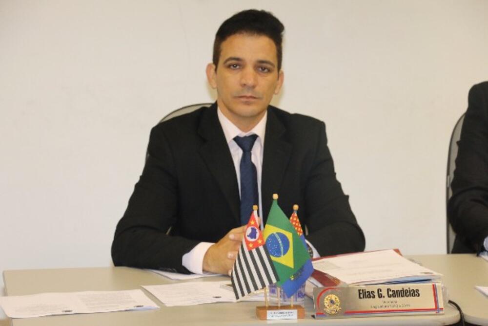 ELIAS CANDEIAS SUGERE ISENÇÃO DE PAGAMENTO DA TAXA DE COLETA DE LIXO A APOSENTADOS, PENSIONISTAS E PORTADORES DE DEFICIÊNCIA