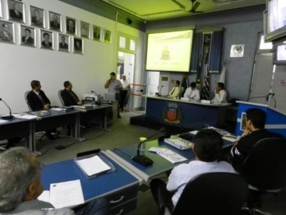 CAPITÃO MARCELO LUIS CARON ESCLARECE INFORMAÇÕES SOBRE A SEGURANÇA E O TRÂNSITO DO MUNICÍPIO
