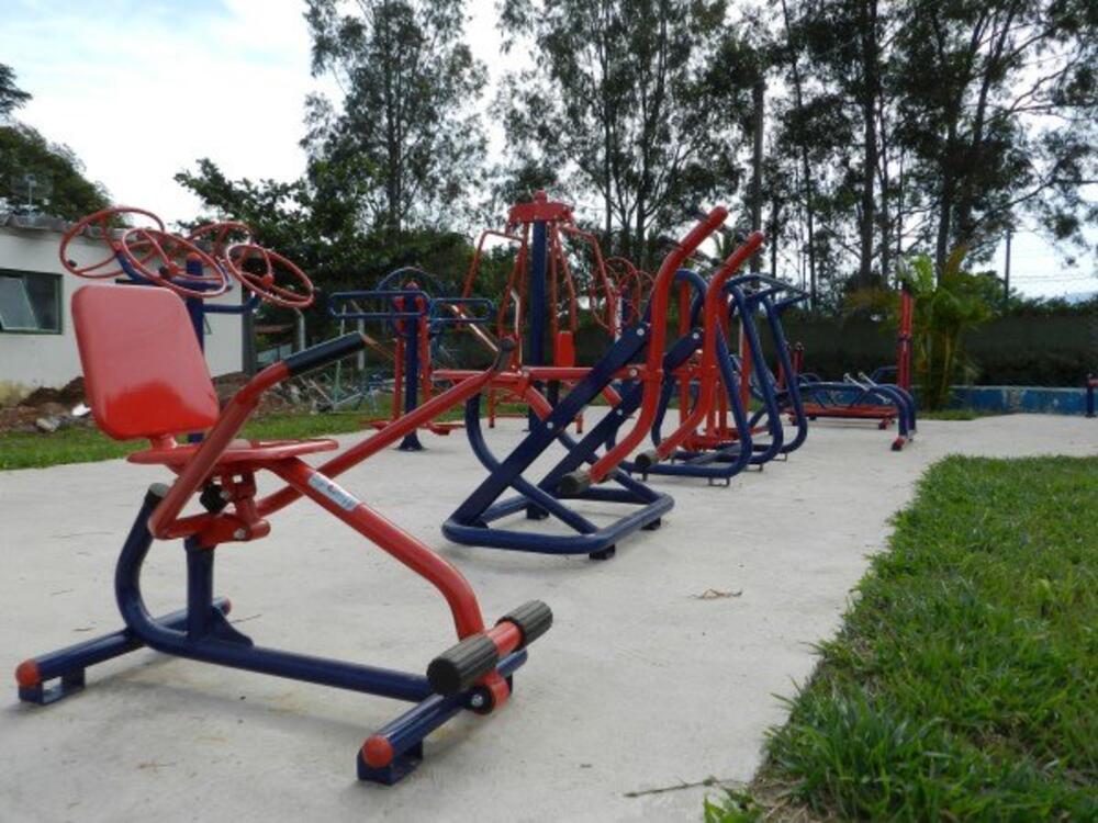 PRAÇA DE ESPORTES DO BAIRRO ALPES DAS ÁGUAS RECEBE NOME DE SÉRGIO ANTONIO THOMÉ