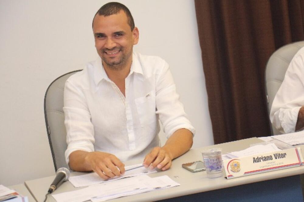 VEREADOR ADRIANO VITOR SOLICITA AO EXECUTIVO A IGUALDADE DENTRO DA CORPORAÇÃO DA GUARDA MUNICIPAL