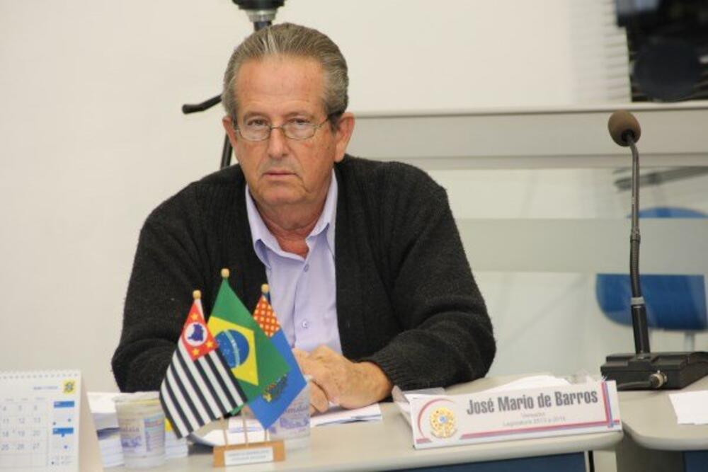 MÁRIO DE BARROS COBRA O CUMPRIMENTO DE LEI REFERENTE AO ATENDIMENTO NAS AGÊNCIAS BANCÁRIAS