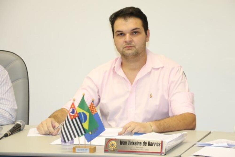 IVAN TEIXEIRA COBRA MANUTENÇÃO NA RUA JOSÉ ESTANISLAU DE OLIVEIRA