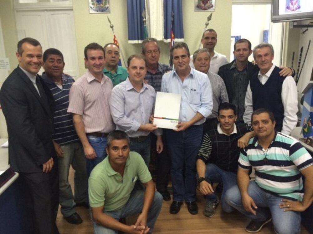 PROJETO DE LEI REFERENTE AO TRANSPORTE DE ALUNOS É PROTOCOLADO NA CÂMARA