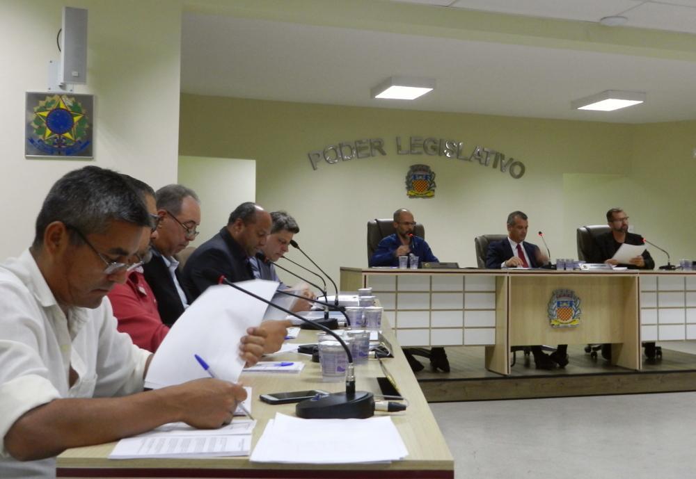 VEREADORES APROVAM MOÇÃO DE APLAUSOS À ASSOCIAÇÃO DOS APOSENTADOS DE PIRACICABA E REGIÃO