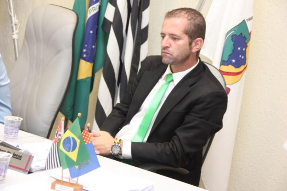 BRANCO PEDE REVITALIZAÇÃO DA PRAÇA JORGE GUARDA NO SÃO DIMAS