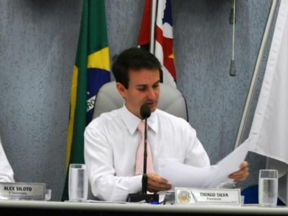 THIAGO SILVA REQUER MELHORIAS NA ILUMINAÇÃO PÚBLICA
