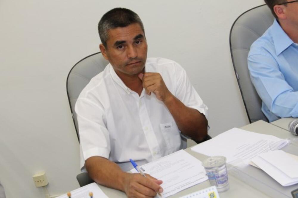 VEREADOR ÍNDIO APRESENTA DIVERSAS PROPOSITURAS SOLICITANDO MELHORIAS NO SISTEMA DE TRÂNSITO