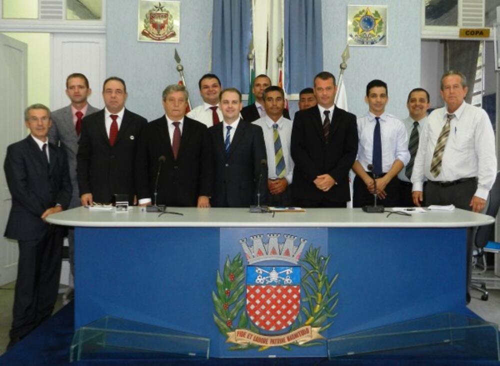 RENOVAÇÃO E OUSADIA MARCARAM A SOLENIDADE DE POSSE DOS ELEITOS