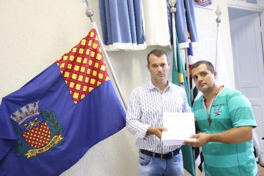 TÍTULO DE CIDADÃ SÃO-PEDRENSE É OUTORGADO A JUÍZA DRA. LETÍCIA DE ASSIS BRUNING