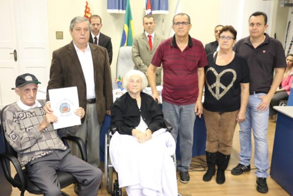 SR. GREGÓRIO SEPÚLVEDA DE 92 ANOS RECEBE HOMENAGEM NA CÂMARA MUNICIPAL