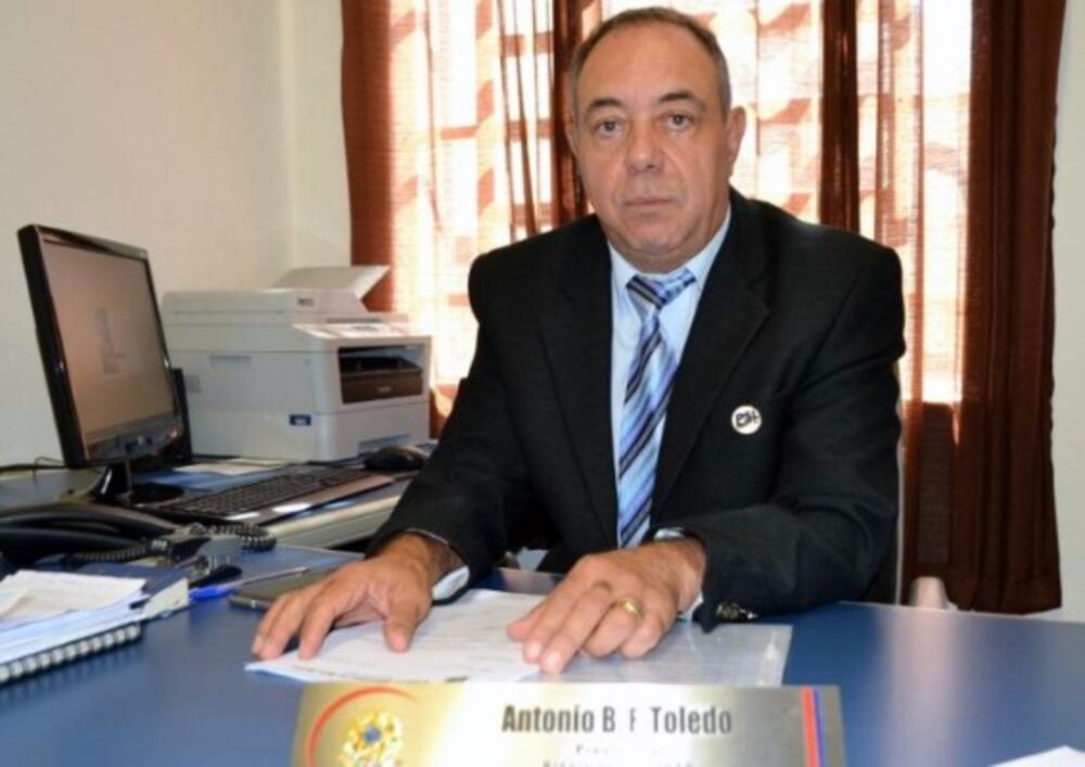 PRIMEIRA SESSÃO ORDINÁRIA DO ANO CONDUZIDA POR ANTÔNIO BENEDITO FERRAZ TOLEDO
