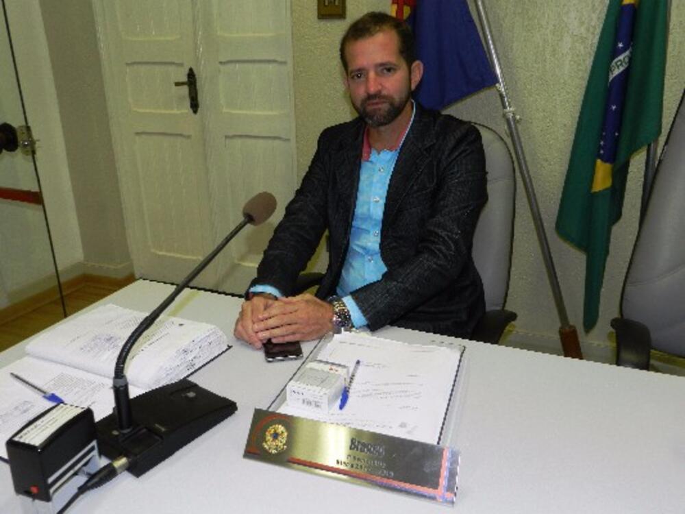 VEREADOR BRANCO PEDE IMPLANTAÇÃO DE SISTEMA DE GESTÃO DE ATENDIMENTO NA AGÊNCIA DOS CORREIOS