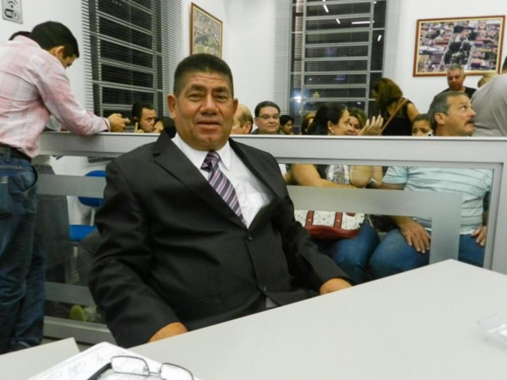 TONINHO DINGÃO SUGERE INSTALAÇÃO DE ANTENA DE TELEFONIA MÓVEL NO ALTO DA SERRA