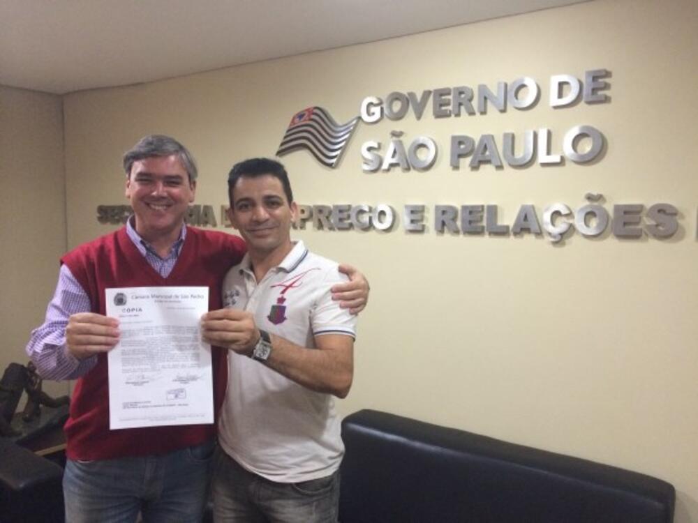 ELIAS CANDEIAS PROTOCOLA PEDIDO NA SECRETARIA DO EMPREGO E RELAÇÕES DO TRABALHO