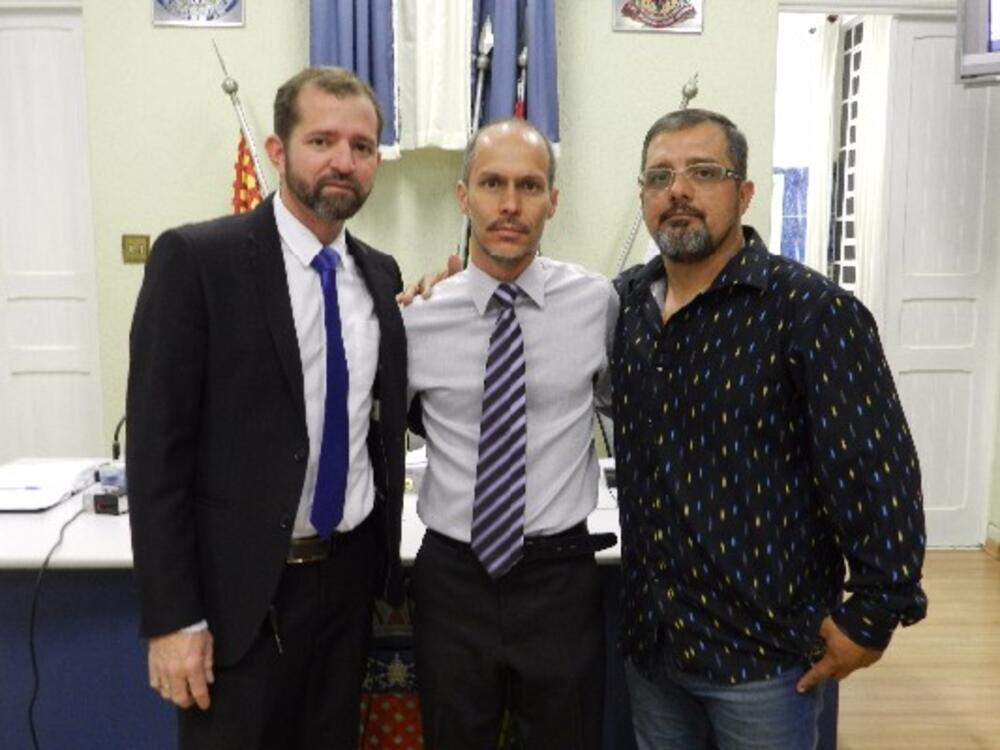 VEREADORES CONCEDEM HONRARIA “MEDALHA ULISSES GUIMARÃES” AOS BOMBEIROS MILITARES