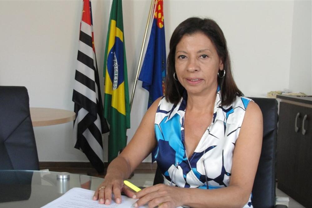 VEREADORES APROVAM MOÇÃO DE APLAUSOS A SECRETÁRIA DE SAÚDE MIRIAM DE SOUZA SILVA