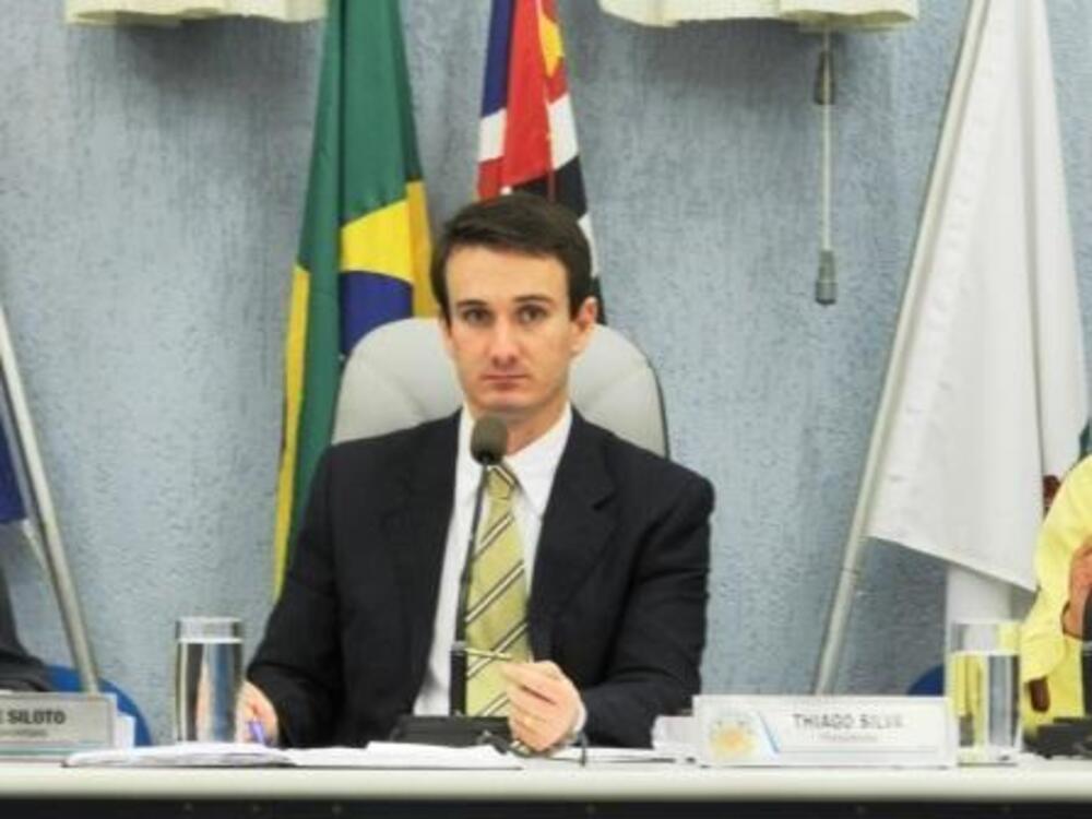 THIAGO SILVA REQUER INFORMAÇÕES SOBRE PAVIMENTAÇÃO ASFÁLTICA DO JARDIM BOTÂNICO 1000