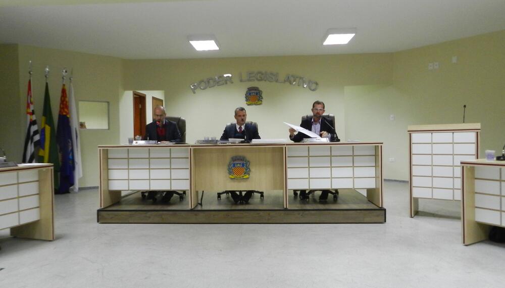 PROJETO DE LEI QUE REGULAMENTA TRANSPORTE POR APLICATIVO É APRESENTADO