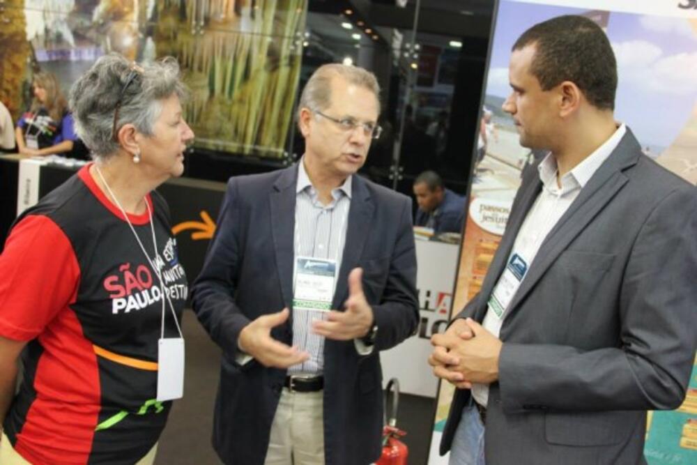 ADRIANO VITOR PARTICIPA NA DIVULGAÇÃO DE SÃO PEDRO NA ADVENTURE SPORTS FAIR